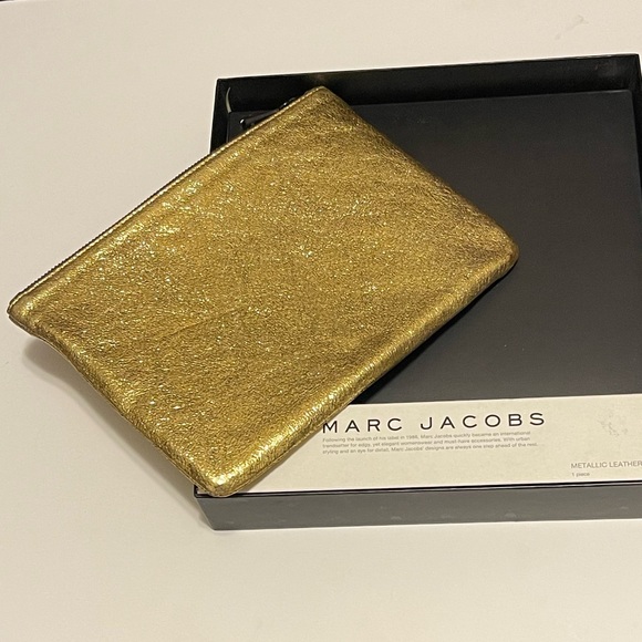 NWT NIB Marc Jacobs Collab Gold Metallic Leather Pouch 9.5” x 7” - Picture 7 of 7